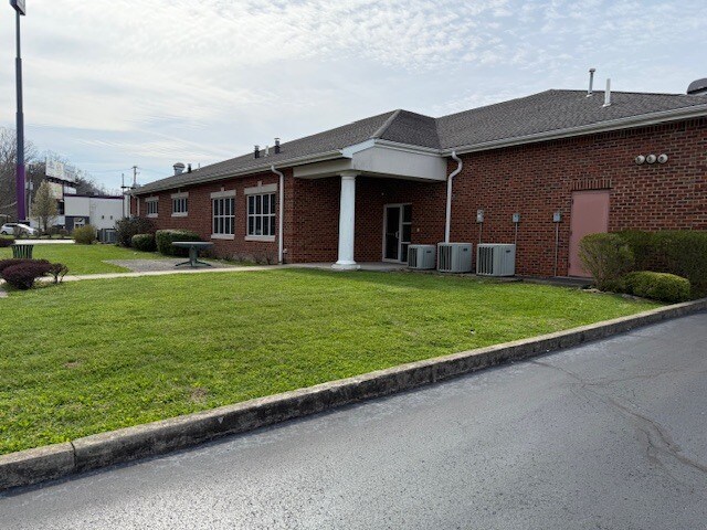 More Photos Of 8026 US Route 60, Barboursville Office For Sale