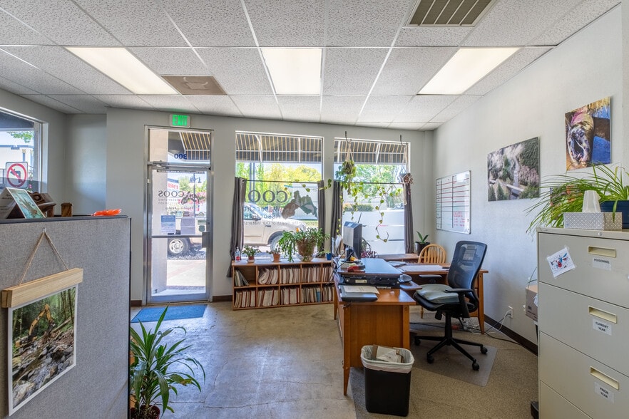 More Photos Of 340 Central Ave, Coos Bay Medical For Lease