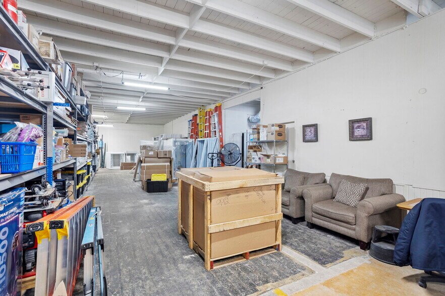 More Photos Of 409 Scott St, Lake Charles Bank For Sale