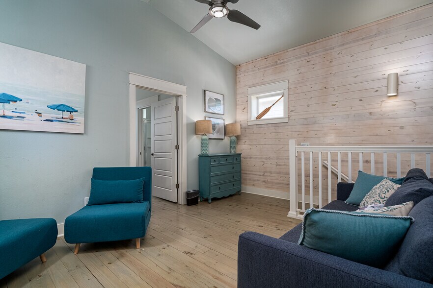 More Photos Of 2821 S 11th St, Port Aransas Multifamily For Sale