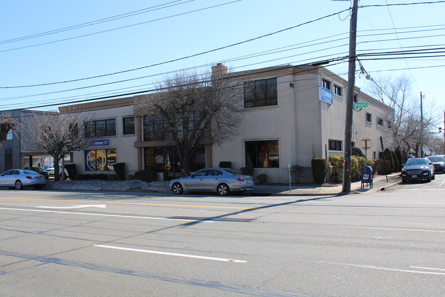 Primary Photo Of 499 Jericho Tpke, Mineola Office For Lease