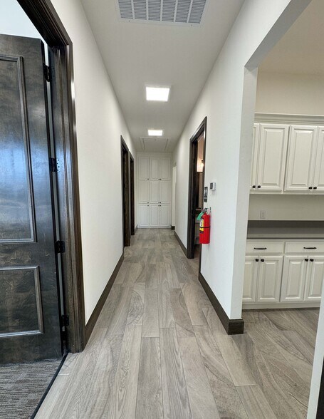 More Photos Of 1111 Magnolia Ct, Moore Unknown For Lease