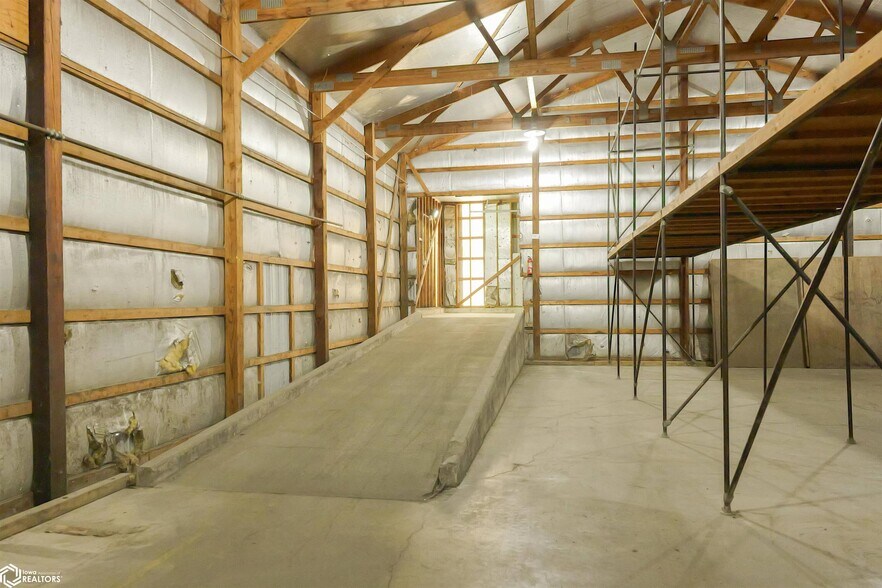 More Photos Of 1130 Broadway St, West Burlington Industrial For Lease