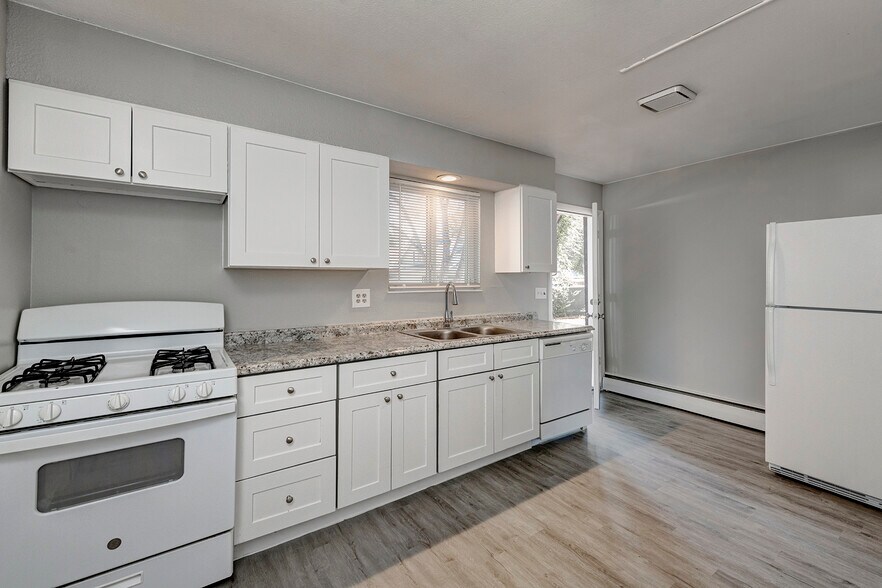 More Photos Of 1415 S Corona Ave, Colorado Springs Apartments For Sale