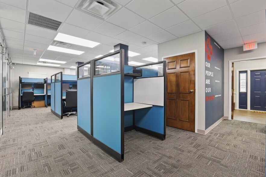 More Photos Of 5639 Hansel Ave, Orlando Office For Lease