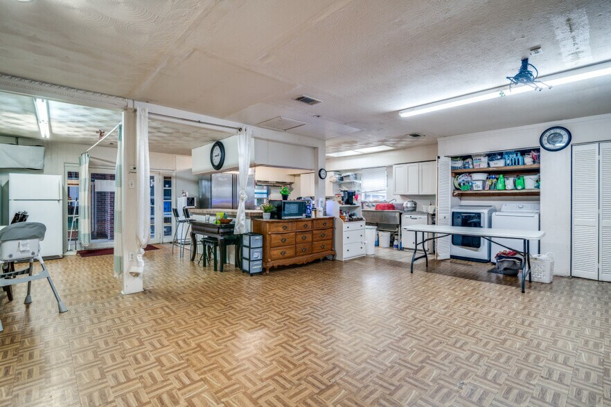 More Photos Of 1149 N Plano Rd, Garland Religious Facility For Sale