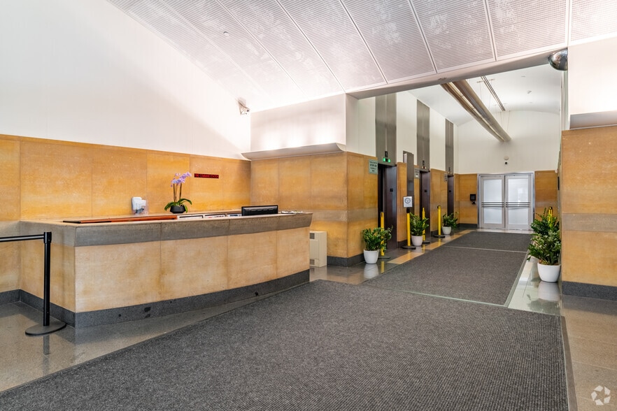 More Photos Of 195 Montague St, Brooklyn Office For Lease