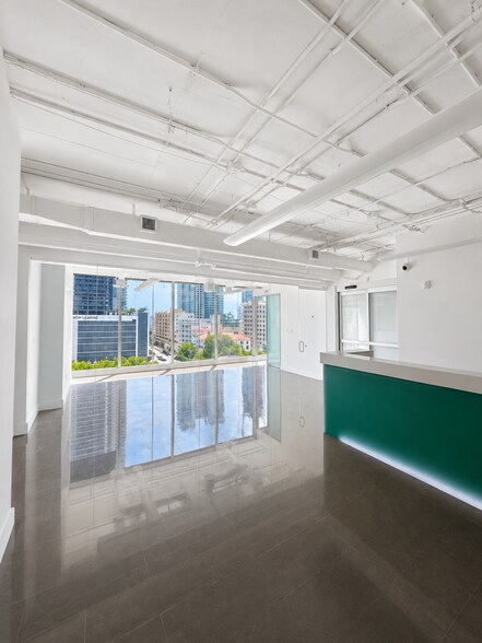 More Photos Of 3050 Biscayne Blvd, Miami Office For Lease