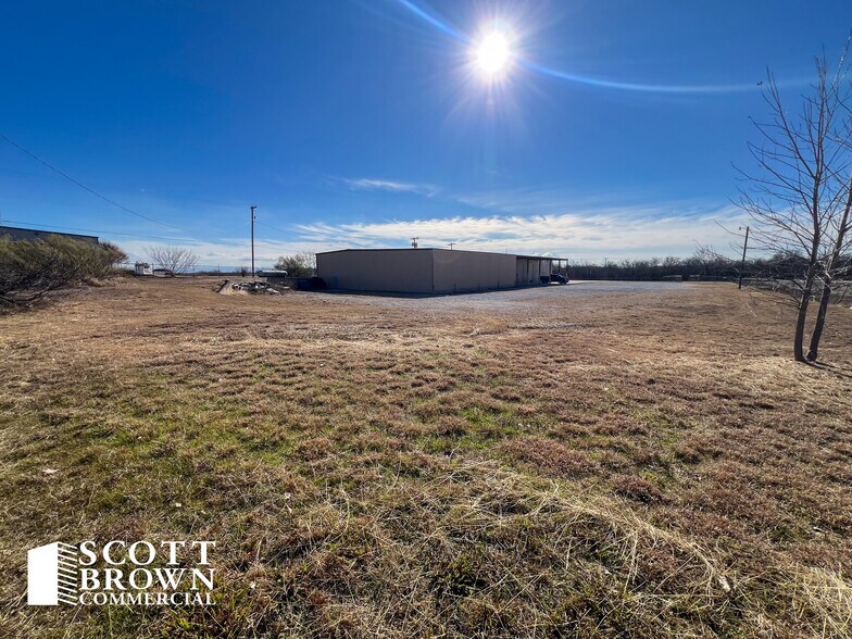More Photos Of 212 Lake Rd, Bridgeport Industrial For Sale