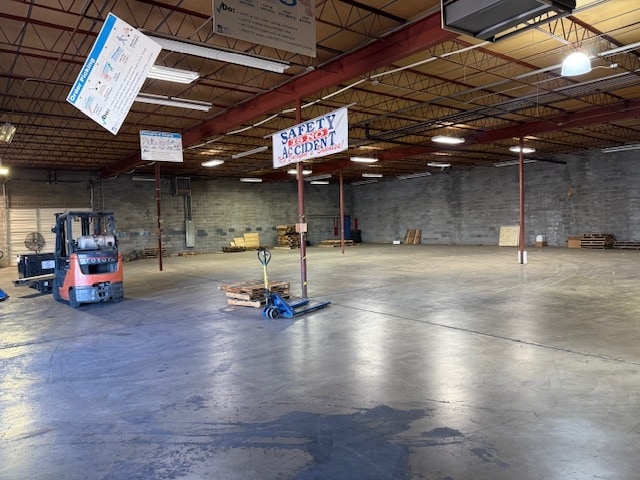 More Photos Of 520 34th St, Lubbock Warehouse For Lease