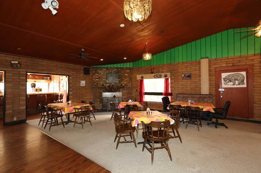 More Photos Of 7783 W Ralls Dr, Strawberry Restaurant For Sale