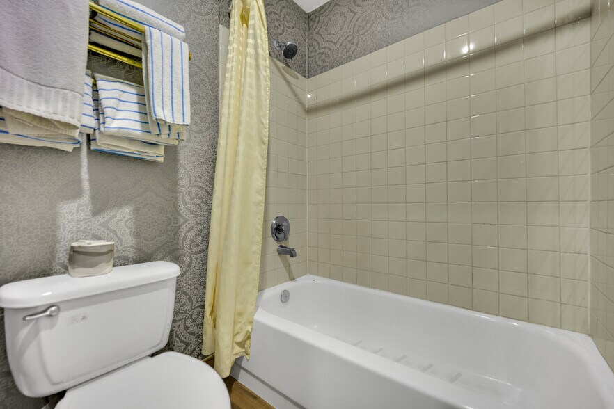 More Photos Of 2855 Fremont St, Las Vegas Hotel For Sale