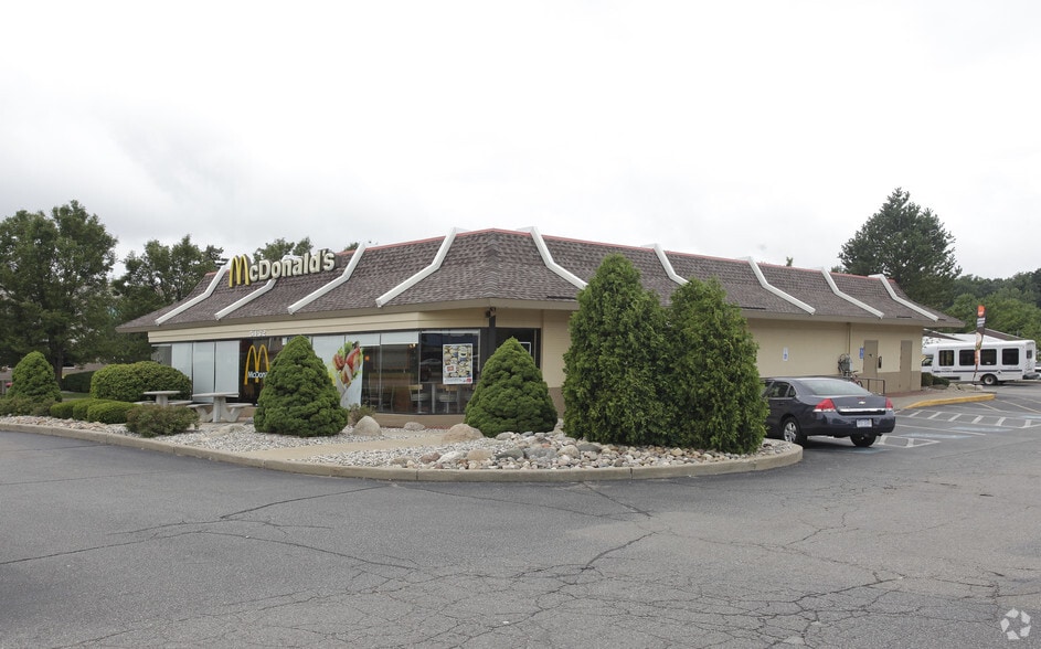 More Photos Of 5432 Portage Dr, Portage Fast Food For Sale