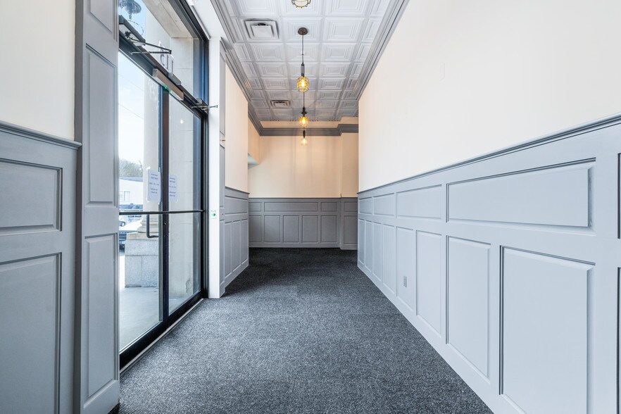 More Photos Of 115 Main St, Seymour General Retail For Sale