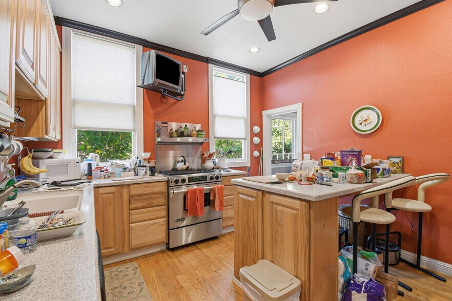 More Photos Of 931 Chestnut St, Alameda Multifamily For Sale