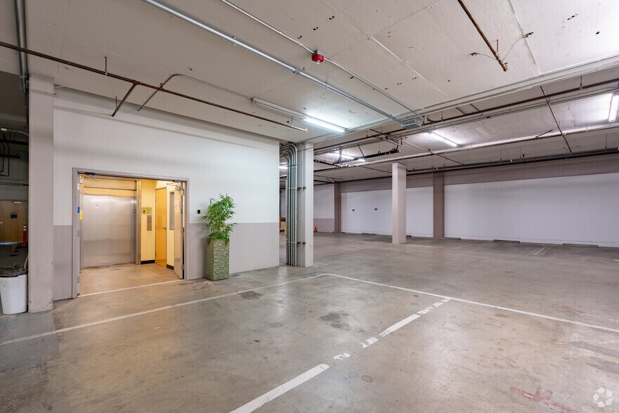 More Photos Of 2727 W Alameda Ave, Burbank Medical For Lease