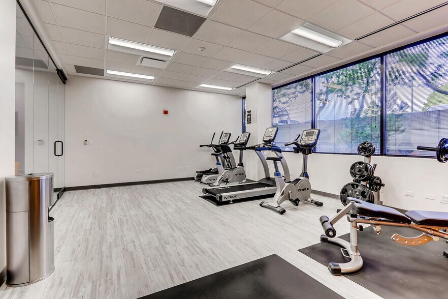 More Photos Of 8480 E Orchard Rd, Greenwood Village Office Residential For Lease