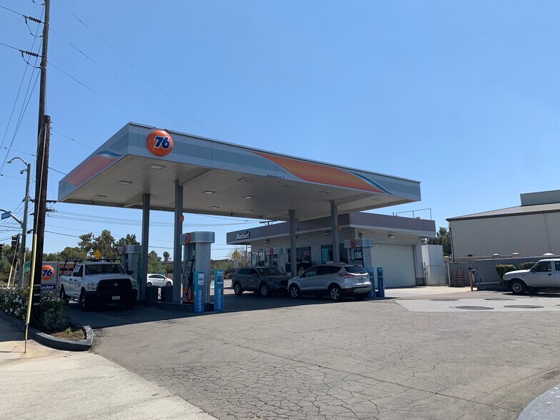 More Photos Of 485 N Melrose Dr, Vista Service Station For Sale