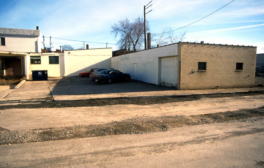 More Photos Of 18624 Syracuse Ave, Cleveland Warehouse For Sale