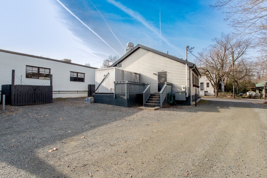 More Photos Of 236 N Union St, Lambertville Restaurant For Sale