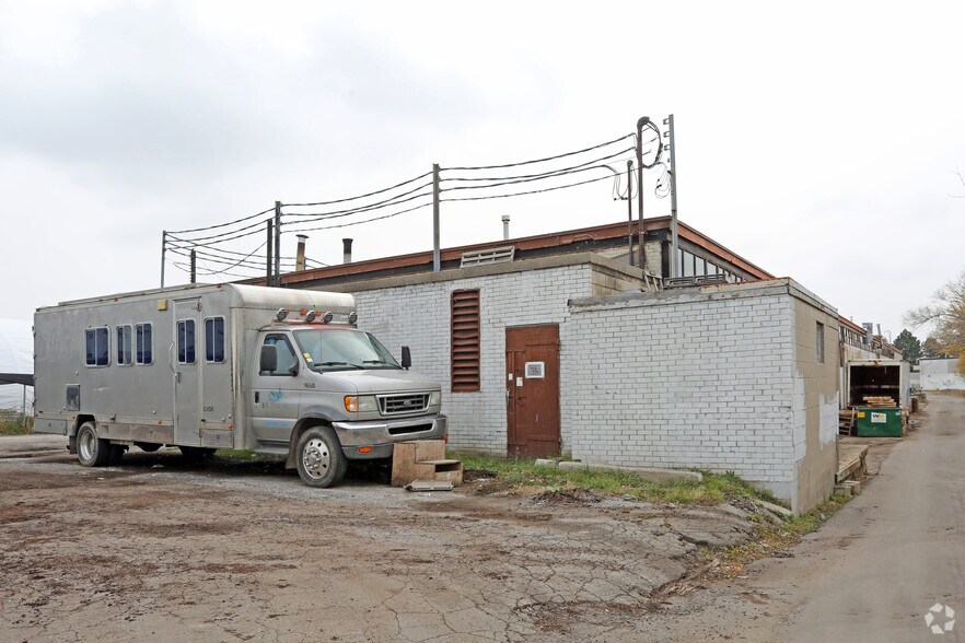 More Photos Of 51 Comstock Rd, Toronto Warehouse For Lease