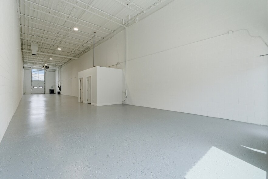 More Photos Of 397 Humberline Dr, Toronto Warehouse For Sale