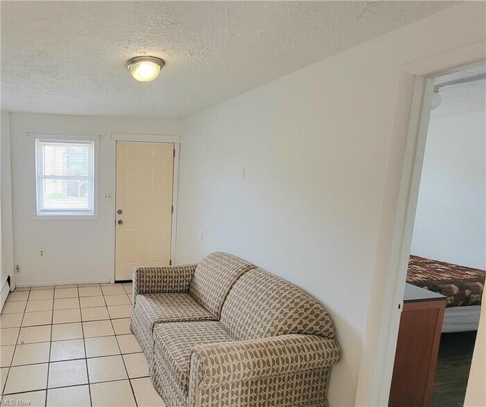 More Photos Of 3537 Liberty Ave, Vermilion Hotel For Sale