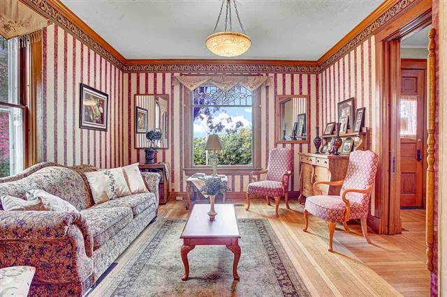 More Photos Of 910 River Rd, Wisconsin Dells Hotel For Sale