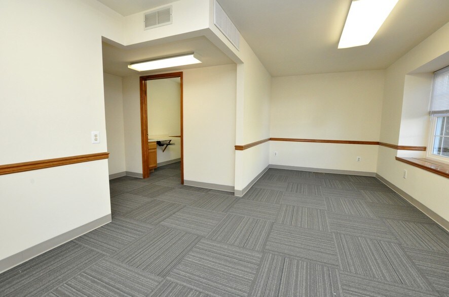 More Photos Of 710 E Main St, Moorestown Unknown For Lease