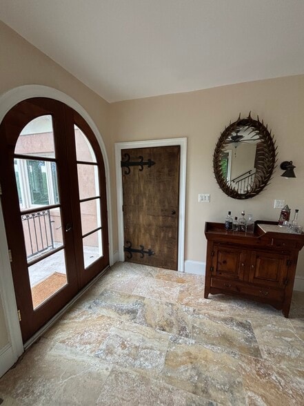 More Photos Of 11500 Springridge Rd, Potomac Specialty For Sale