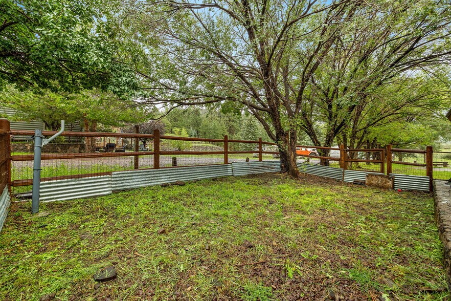 More Photos Of 140 Main St, Greer Specialty For Sale