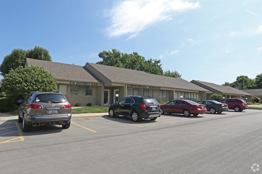 Primary Photo Of 601 N Mur-Len Rd, Olathe Office For Lease