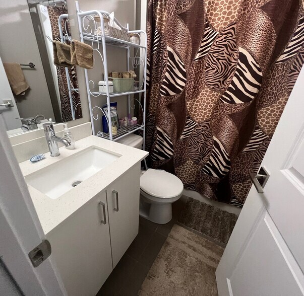 More Photos Of 5014 53 St, Camrose Apartments For Sale