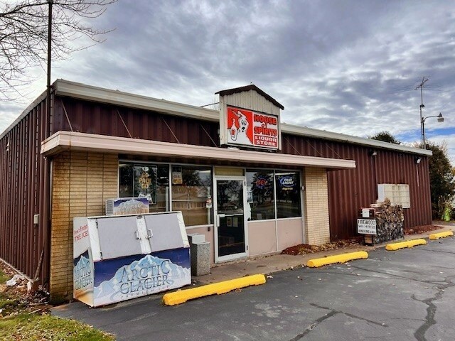 More Photos Of 503 E Elm Dr, Loyal Freestanding For Sale