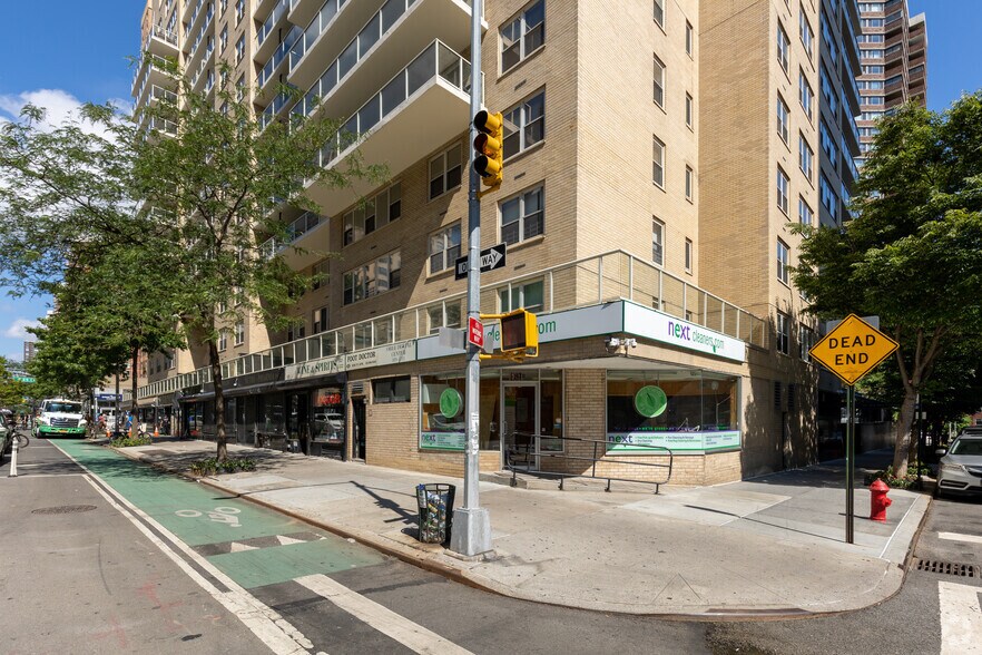 Primary Photo Of 420 2nd Ave, New York Apartments For Lease