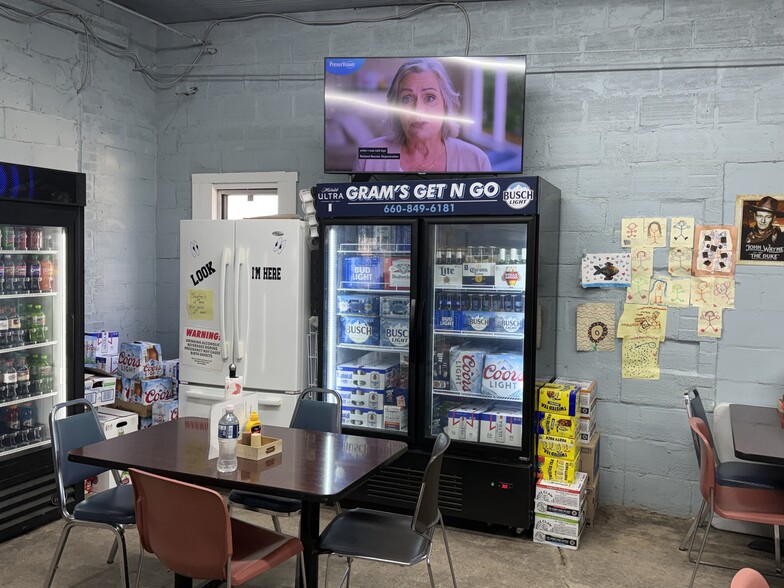 More Photos Of 116 E Row St, Jamestown Supermarket For Sale