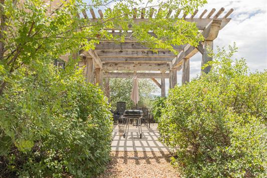 More Photos Of 202 Bendix Dr, Taos Distribution For Sale