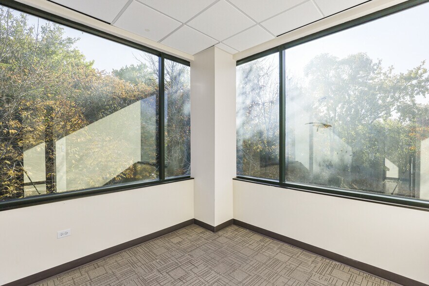 More Photos Of 14489 John Humphrey Dr, Orland Park Medical For Sale