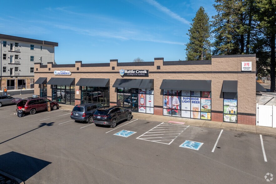 More Photos Of 5765 Commercial St SE, Salem Unknown For Lease