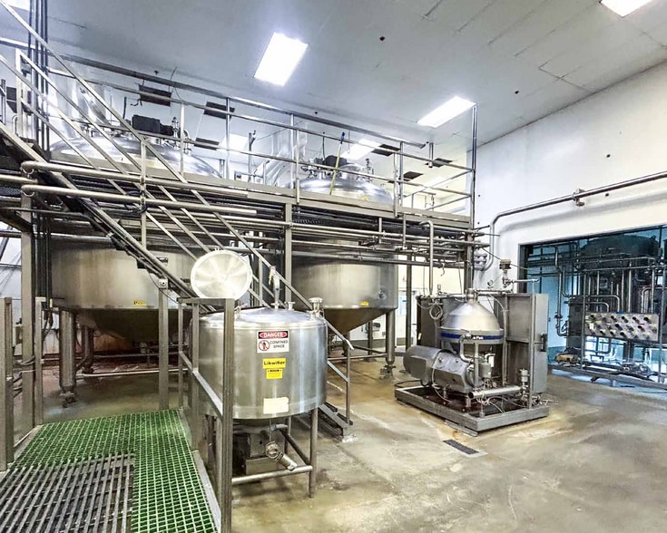 More Photos Of 19300 SW Teton Ave, Tualatin Warehouse For Lease