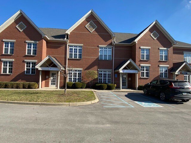 More Photos Of 601 N Shore Dr, Jeffersonville Medical For Sale