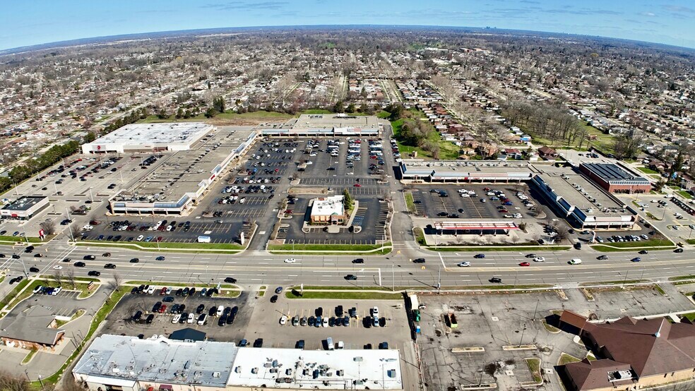 Primary Photo Of 26300-26650 Ford Rd, Dearborn Heights Unknown For Lease