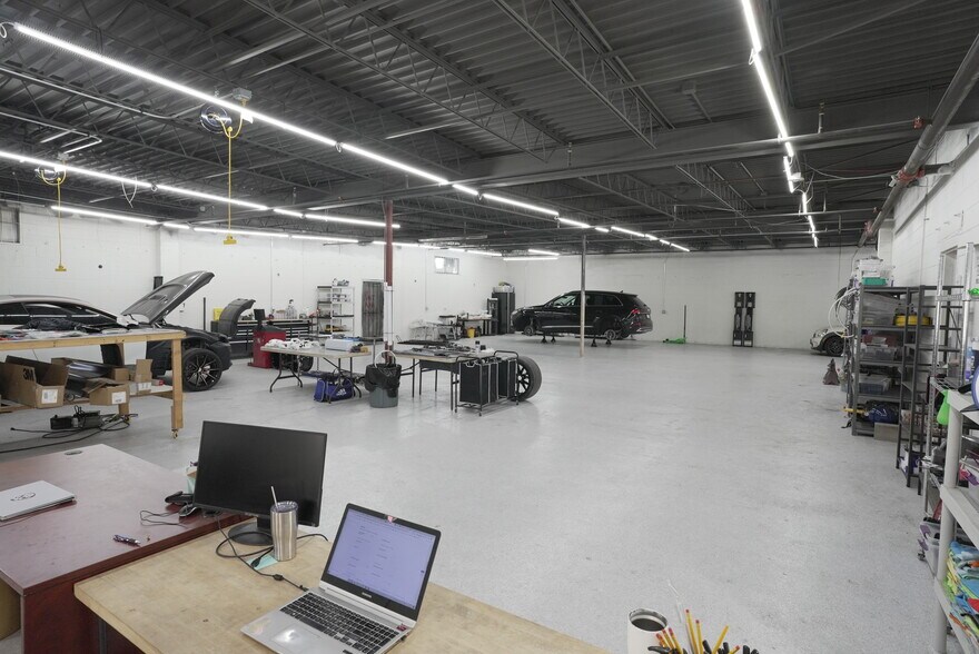 More Photos Of 3301 E 42nd Ave, Denver Warehouse For Sale