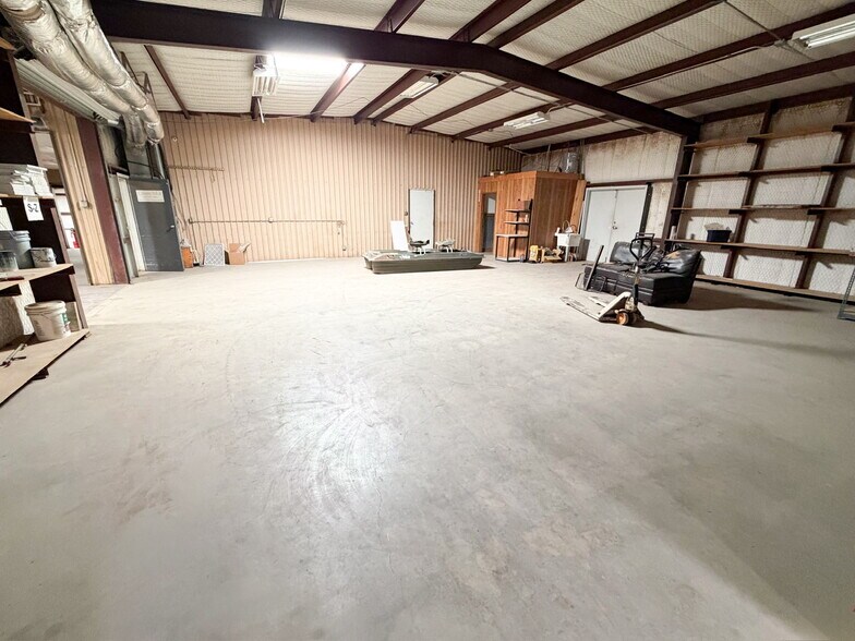 More Photos Of 2031 Trade Dr, Midland Showroom For Sale