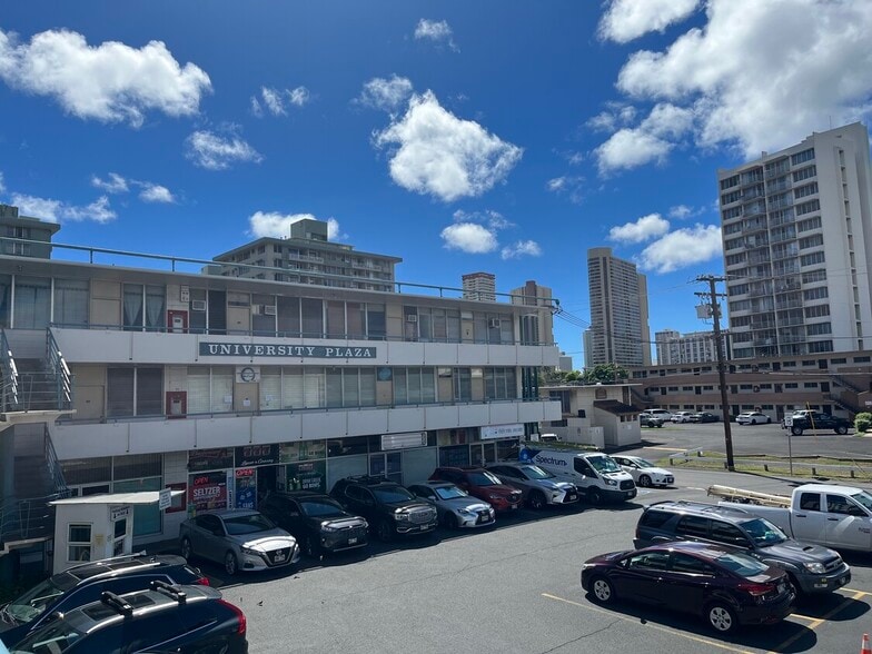 More Photos Of 931 University Ave, Honolulu General Retail For Sale