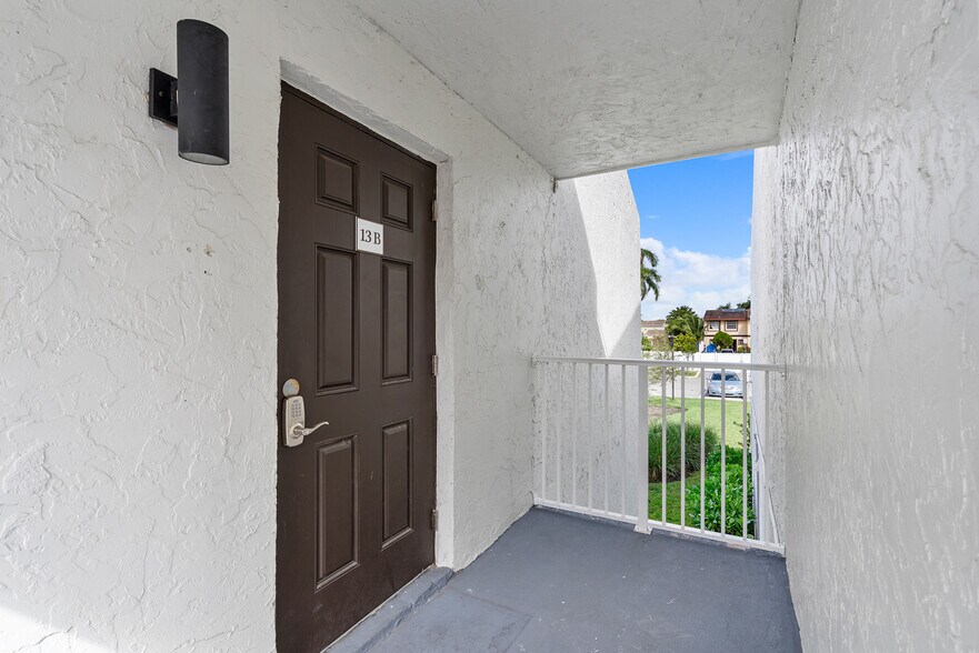 More Photos Of 700-728 SW 81st Ter, North Lauderdale Apartments For Sale