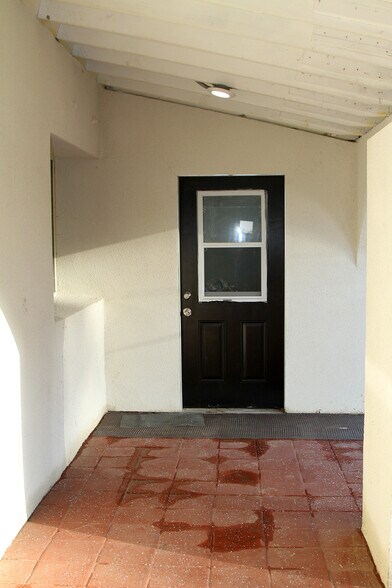 More Photos Of 1636 S Clovis Ave, Fresno Specialty For Sale