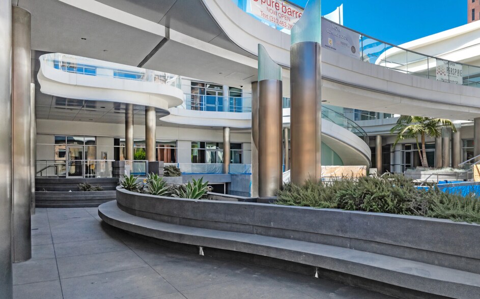 More Photos Of 11819 Wilshire Blvd, Los Angeles Unknown For Sale