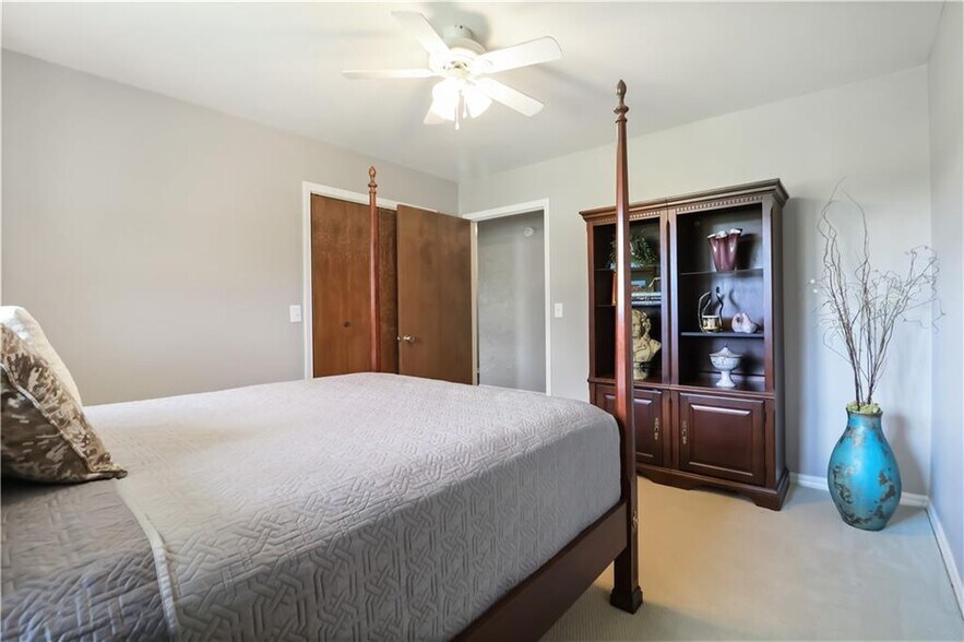 More Photos Of 5039 Primrose Rd, Springdale Specialty For Sale