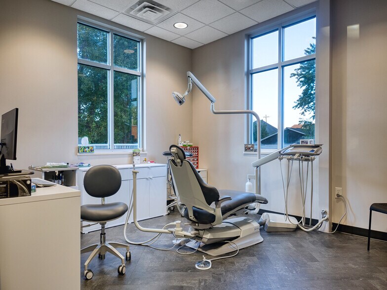 More Photos Of 415 36th St, Parkersburg Medical For Sale